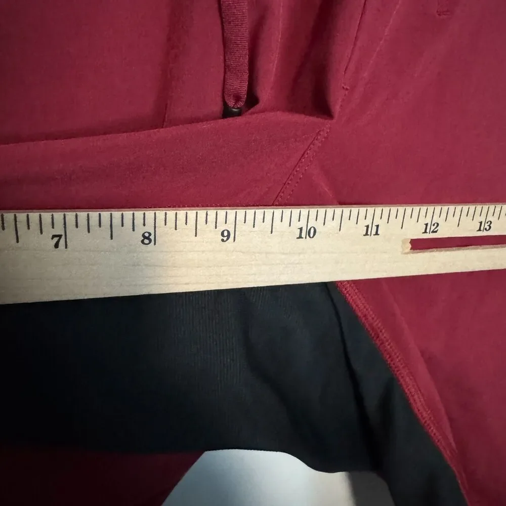 Lululemon THE Shorts Mens Small Red Lined Workout Train Gym Performance Stretch